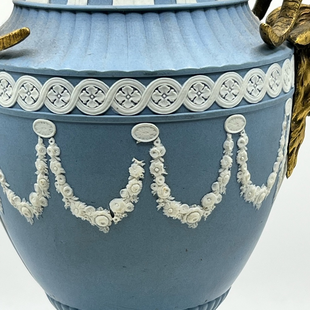 Estate Find Rare Antique Wedgwood Solid Jasper Vase 9 3/8 Inches England 1790s - Picture 7 of 13
